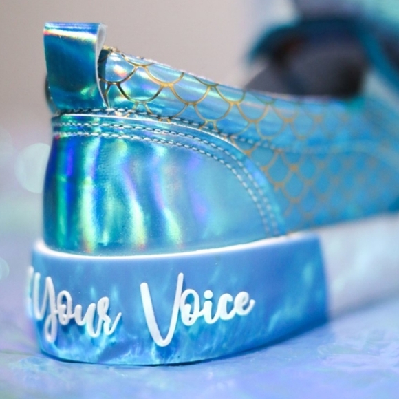 Disney Ariel Little Mermaid 2 Slip On Sneakers NWT in the Box - Picture 3 of 4